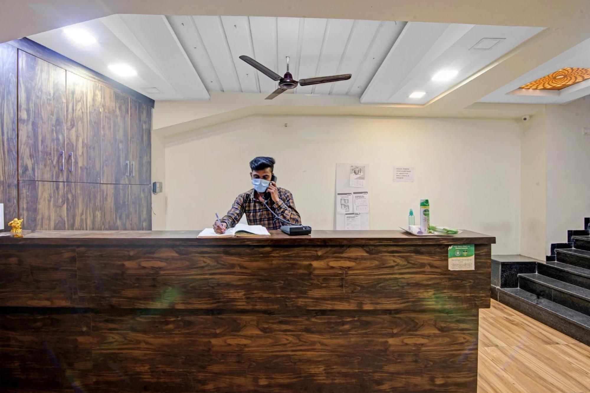 Townhouse 700 Hotel Krishna. Nagpur Extérieur photo