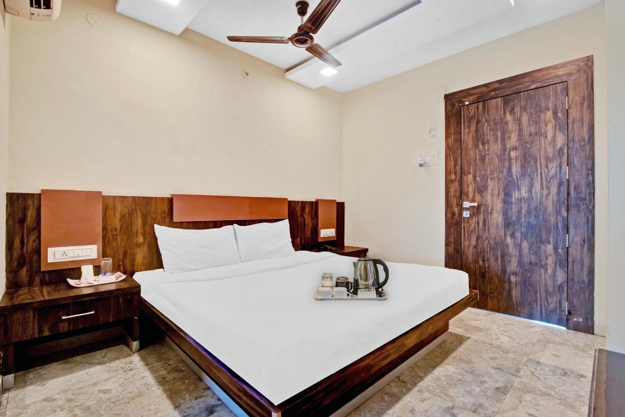Townhouse 700 Hotel Krishna. Nagpur Extérieur photo